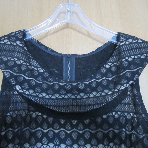 NWT - NEIMAN MARCUS Women's Black Fancy Dress Size 14  Lace Lined Sleeveless - Picture 4 of 13